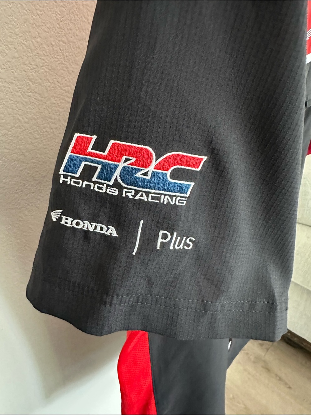 Honda Racing Men’s HRC Pit Crew Shirt - Picture 4 of 6